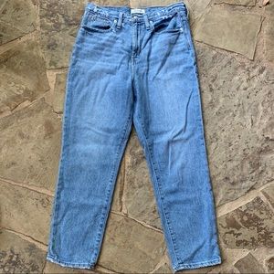 Madewell the mom jean size 29